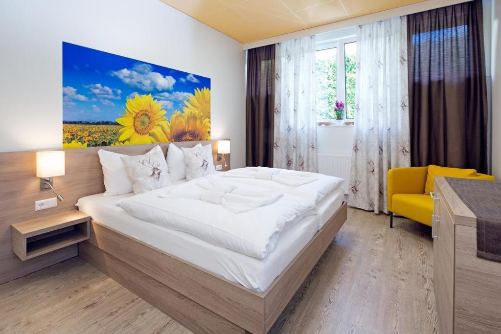 Bed and Breakfast Cafe Lounge Traisen Экстерьер фото